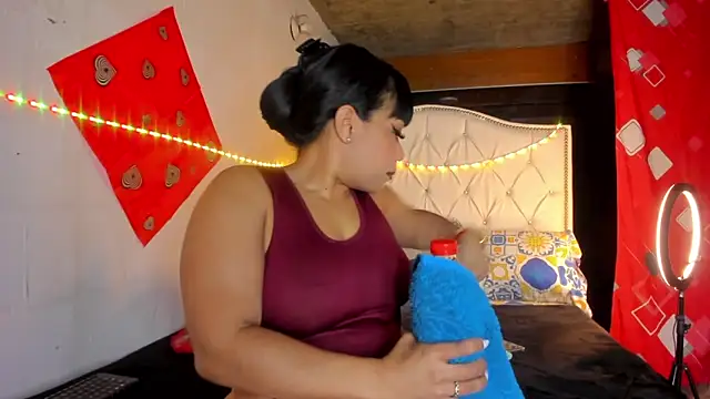 Elettrahot  online show from 02/19/26, 05:26