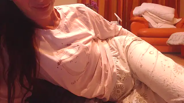 LovelyAndraGirl online show from 10/23/25, 06:50