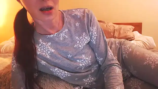 LovelyAndraGirl online show from 02/08/26, 04:15