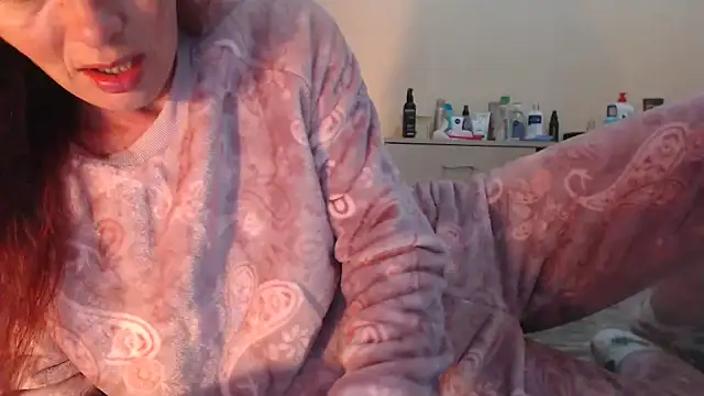 Snapshot of LovelyAndraGirl chatting on 09/19/25, 07:40 LovelyAndraGirl online show from 09/19/25, 07:40