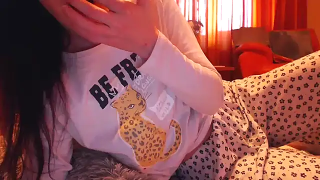 LovelyAndraGirl online show from 03/17/26, 06:38