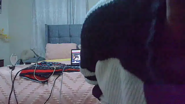 t-NaughtyLicia online show from 04/29/26, 02:05