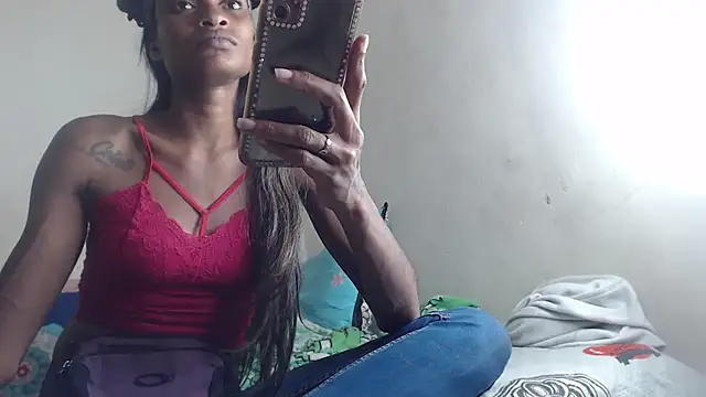 Snapshot of Britanylee_01x chatting on 09/23/25, 10:28 Britanylee 01x online show from 09/23/25, 10:28
