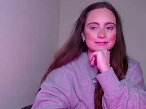 Sophie Raegan online show from 01/04/25, 09:00