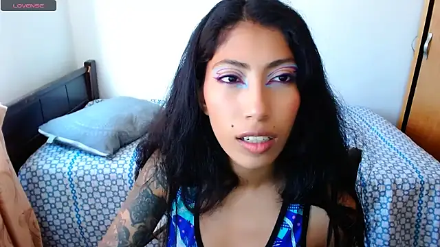 Snapshot of sofia_rosse4 chatting on 11/09/25, 01:04 sofia rosse4 online show from 11/09/25, 01:04