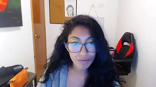 Snapshot of sofia_rosse4 chatting on 06/22/26, 12:16 sofia rosse4 online show from 06/22/26, 12:16