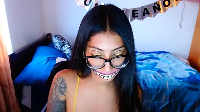 Snapshot of sofia_rosse4 chatting on 10/03/25, 10:33 sofia rosse4 online show from 10/03/25, 10:33