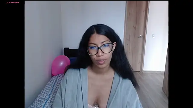 Snapshot of sofia_rosse4 chatting on 02/26/25, 03:43 sofia rosse4 online show from 02/26/25, 03:43