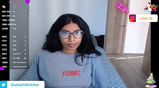 Snapshot of sofia_rosse4 chatting on 01/14/25, 01:28 sofia rosse4 online show from 01/14/25, 01:28