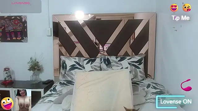 lindaesmeralda online show from 09/10/25, 11:09