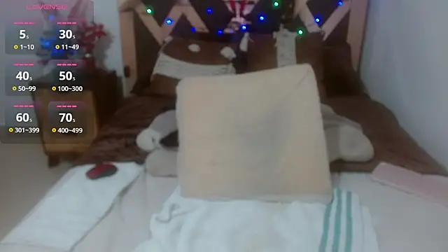 lindaesmeralda online show from 11/26/25, 12:05