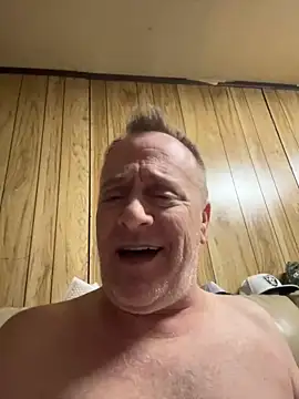 Snapshot of johnrockme chatting on 01/17/25, 11:29 johnrockme online show from 01/17/25, 11:29