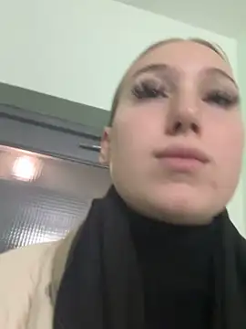 Snapshot of NikaMur chatting on 10/03/25, 02:37 NikaMur online show from 10/03/25, 02:37