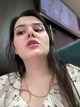 Snapshot of NikaMur chatting on 03/23/25, 06:05 NikaMur online show from 03/23/25, 06:05