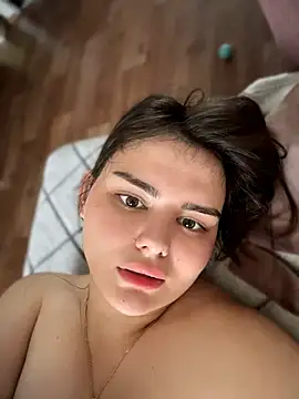 Snapshot of NikaMur chatting on 07/05/26, 02:16 NikaMur online show from 07/05/26, 02:16