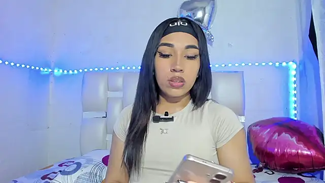 Snapshot of Anny_jhonsonx chatting on 02/01/26, 04:00 Anny jhonsonx online show from 02/01/26, 04:00