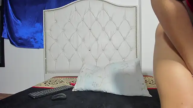 Snapshot of Anny_jhonsonx chatting on 03/08/25, 04:34 Anny jhonsonx online show from 03/08/25, 04:34