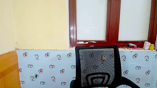 Snapshot of __Saphia__ chatting on 12/16/25, 12:48 Saphia online show from 12/16/25, 12:48