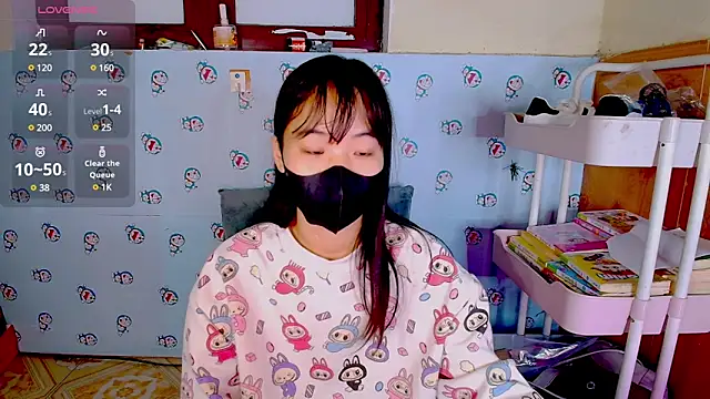   Saphia   online show from 03/17/25, 12:42