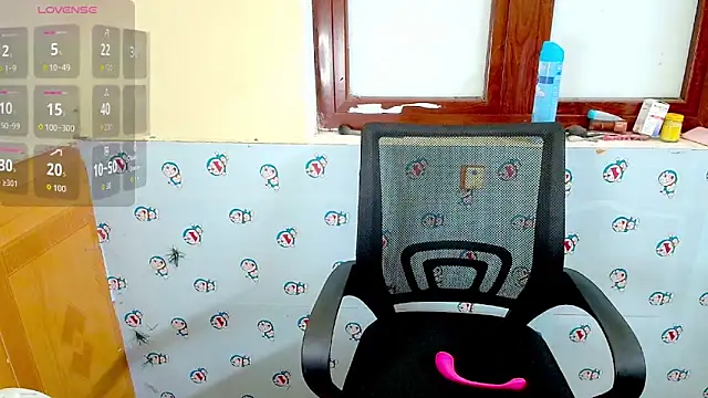 Snapshot of __Saphia__ chatting on 11/26/25, 12:54 Saphia online show from 11/26/25, 12:54