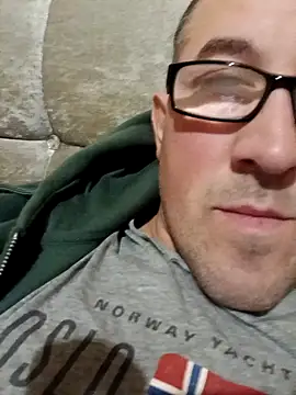 Staseqn online show from 12/21/25, 12:02