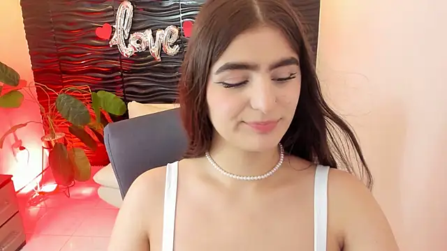 Snapshot of sofia_44 chatting on 10/07/25, 01:12 sofia 44 online show from 10/07/25, 01:12