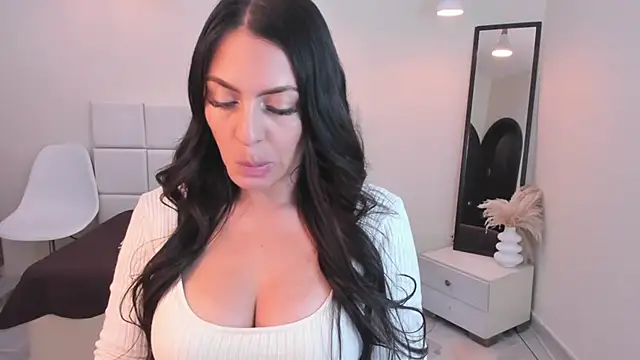 yourmagic venus online show from 12/16/25, 02:38