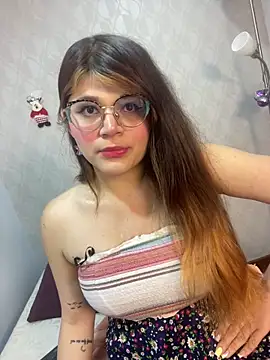 Snapshot of dayis_butera chatting on 12/17/25, 11:48 dayis butera online show from 12/17/25, 11:48