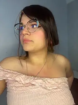 Snapshot of dayis_butera chatting on 11/27/25, 11:43 dayis butera online show from 11/27/25, 11:43