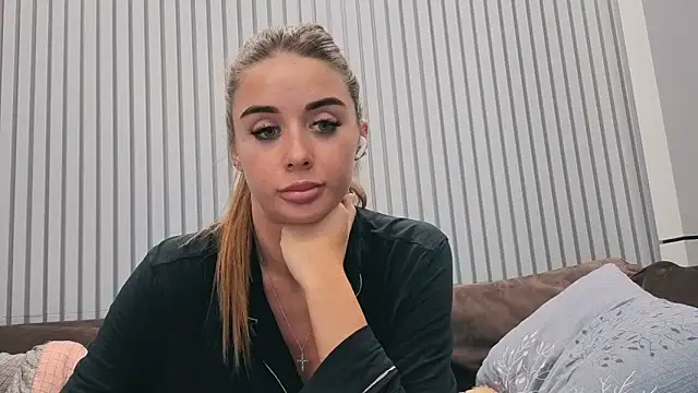 your bunnygirl online show from 09/24/25, 05:52