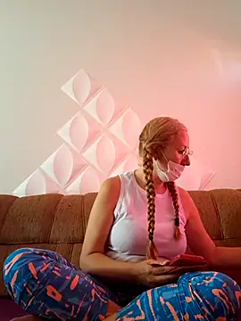 MILEIDE980 online show from 11/11/25, 12:11