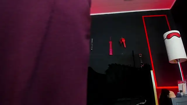 CharlotteScotte online show from 11/25/25, 12:05