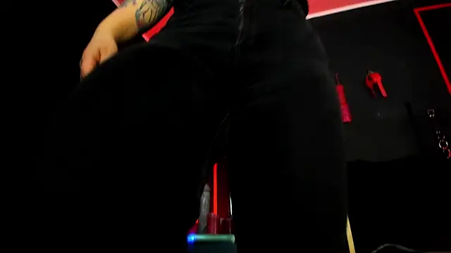 CharlotteScotte online show from 11/12/25, 12:09