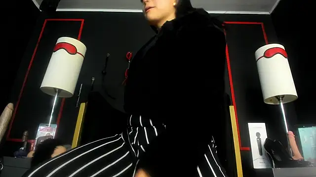 CharlotteScotte online show from 10/15/25, 12:13