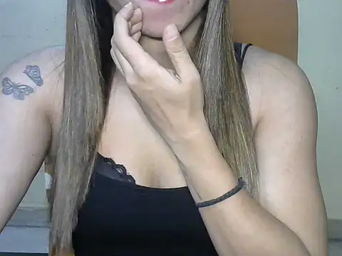 Snapshot of baby_doll2 chatting on 09/26/25, 02:13 baby doll2 online show from 09/26/25, 02:13