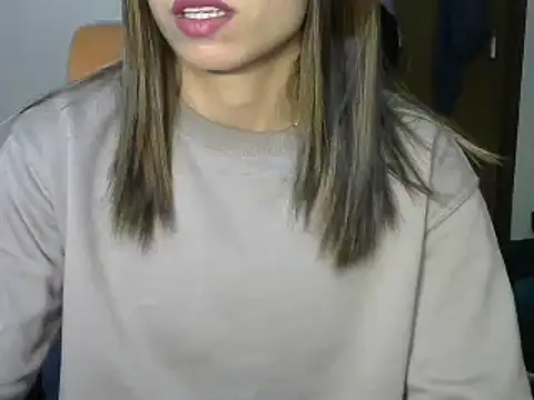 Snapshot of baby_doll2 chatting on 12/21/24, 07:03 baby doll2 online show from 12/21/24, 07:03