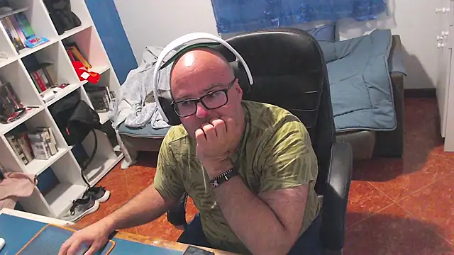 ravingr4d4 online show from 05/20/26, 10:29