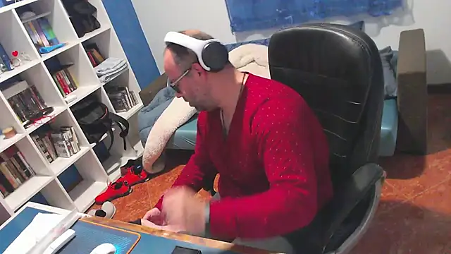 ravingr4d4 online show from 04/08/26, 11:39