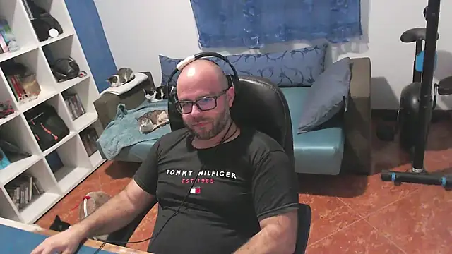 ravingr4d4 online show from 10/19/25, 09:28