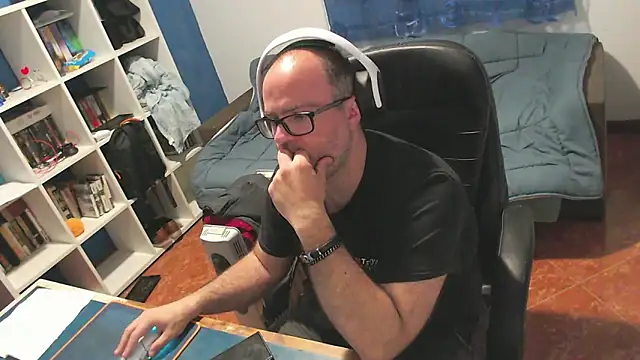 ravingr4d4 online show from 03/31/26, 08:44