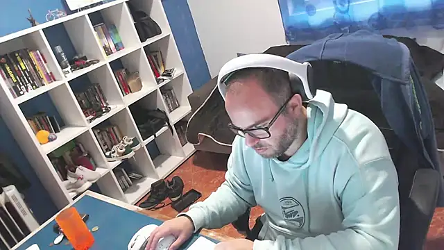 ravingr4d4 online show from 11/14/25, 11:47