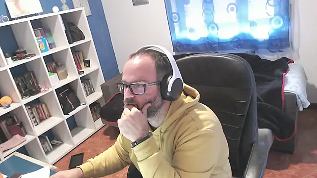 ravingr4d4 online show from 12/04/25, 12:59