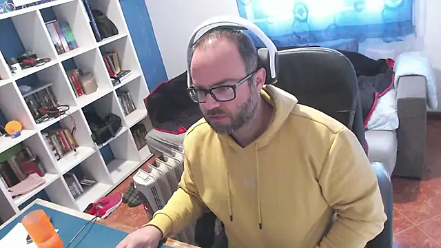 ravingr4d4 online show from 11/28/25, 10:37