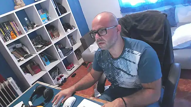 ravingr4d4 online show from 10/09/25, 10:38