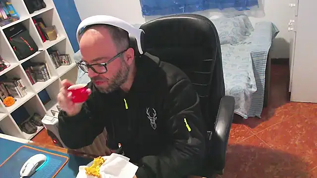 ravingr4d4 online show from 02/15/26, 05:01