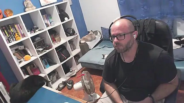 ravingr4d4 online show from 10/20/25, 09:37