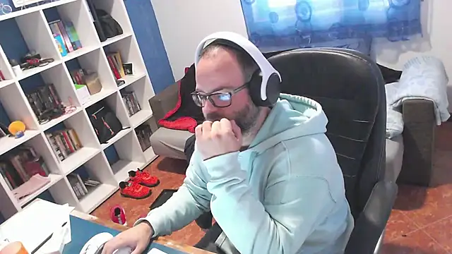 ravingr4d4 online show from 12/03/25, 12:37