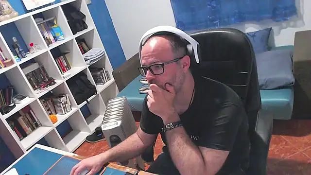 ravingr4d4 online show from 04/04/26, 07:53