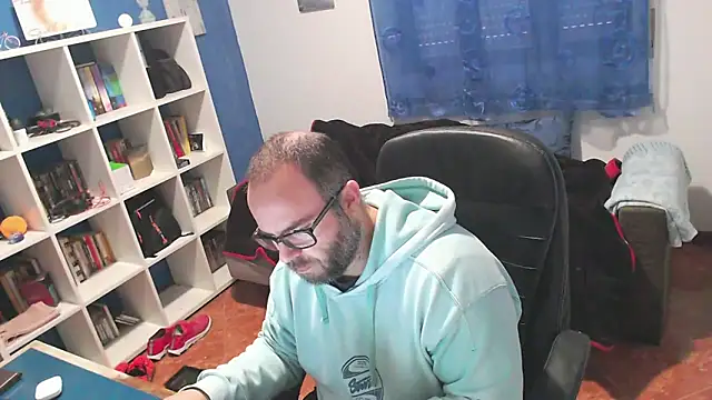 ravingr4d4 online show from 12/05/25, 09:19