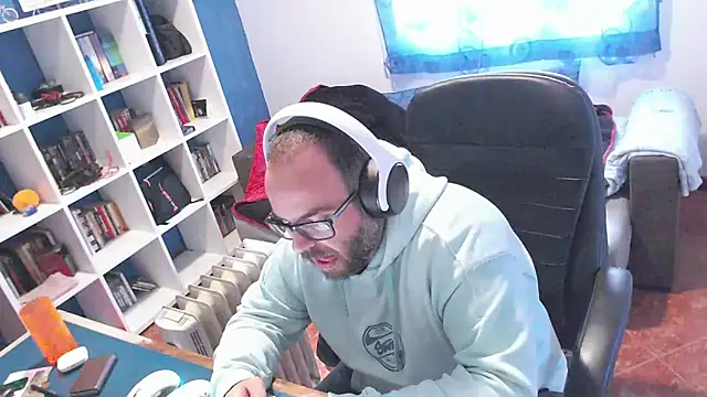 ravingr4d4 online show from 12/02/25, 12:29